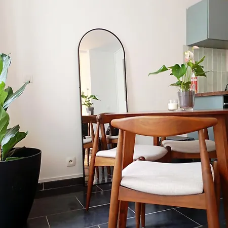 Apartment Cocon Convivial A Montmartre Paris
